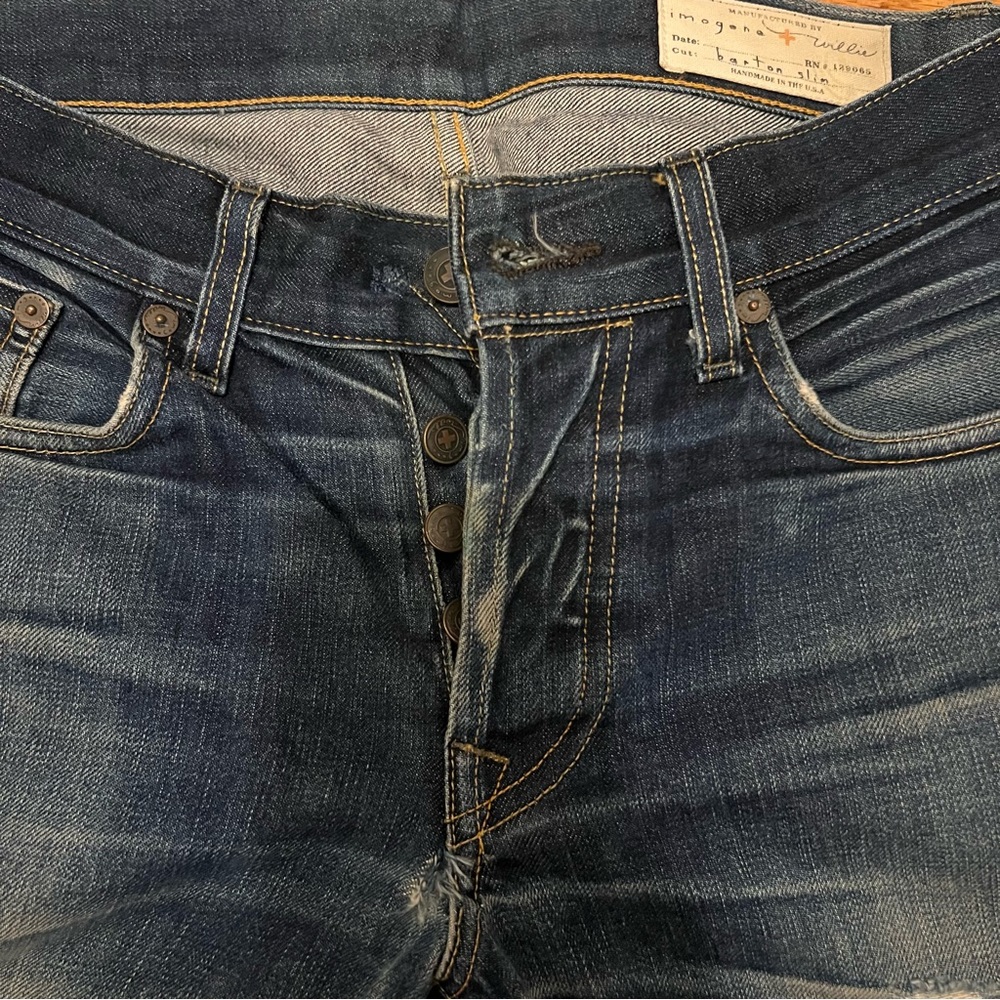 Imogene + Willie perfectly worn in Barton slim denim - Picture 4 of 4